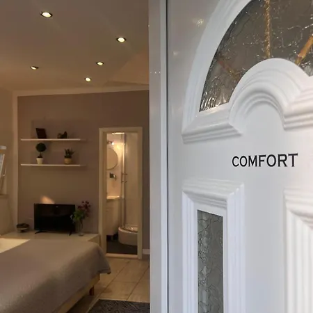 Apartment Versus