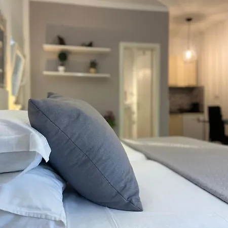 Versus Apartment *